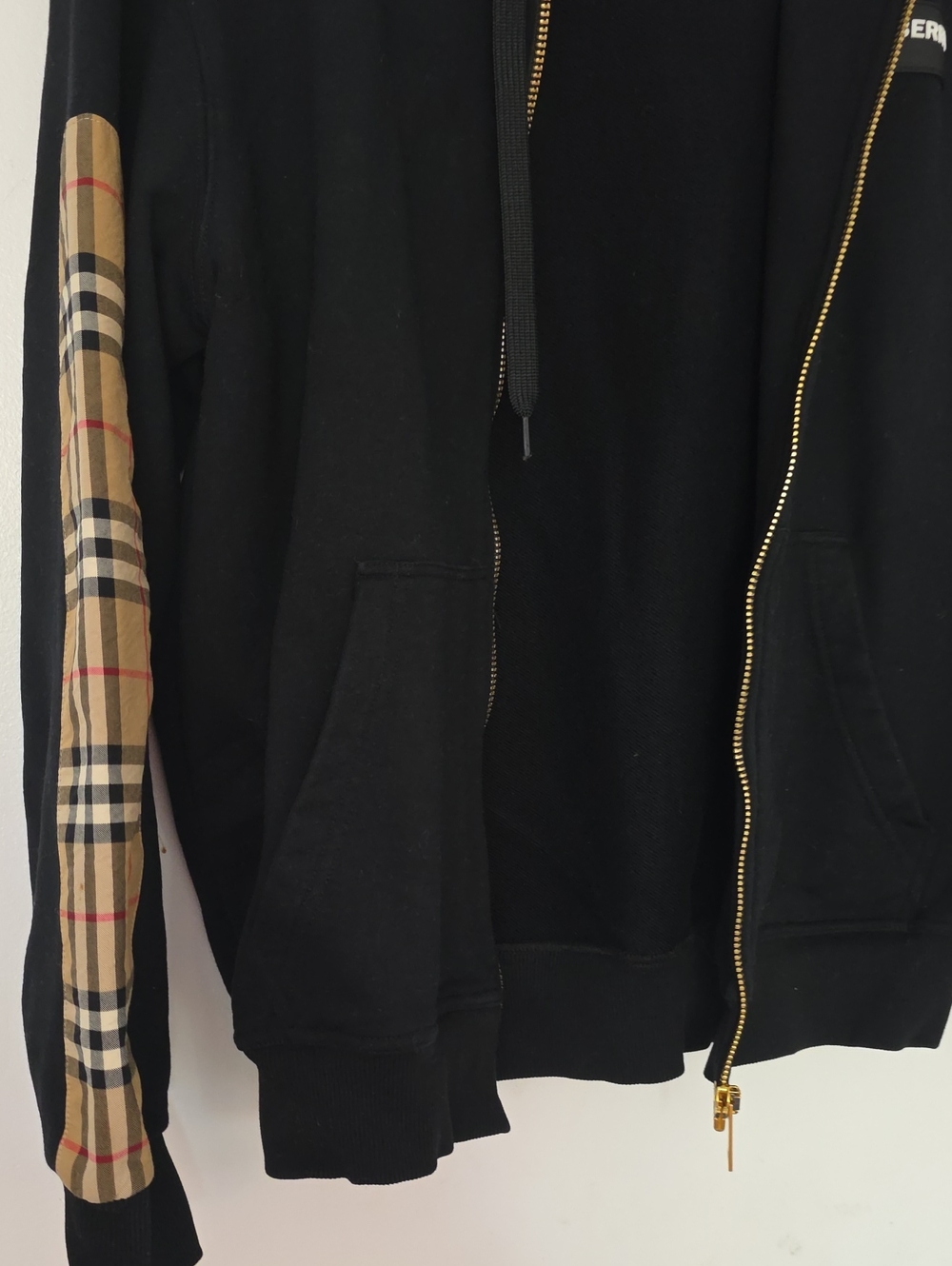 Burberry Black Zip Hoodie with Beige Nova Check Sleeve - Picture 5 of 11
